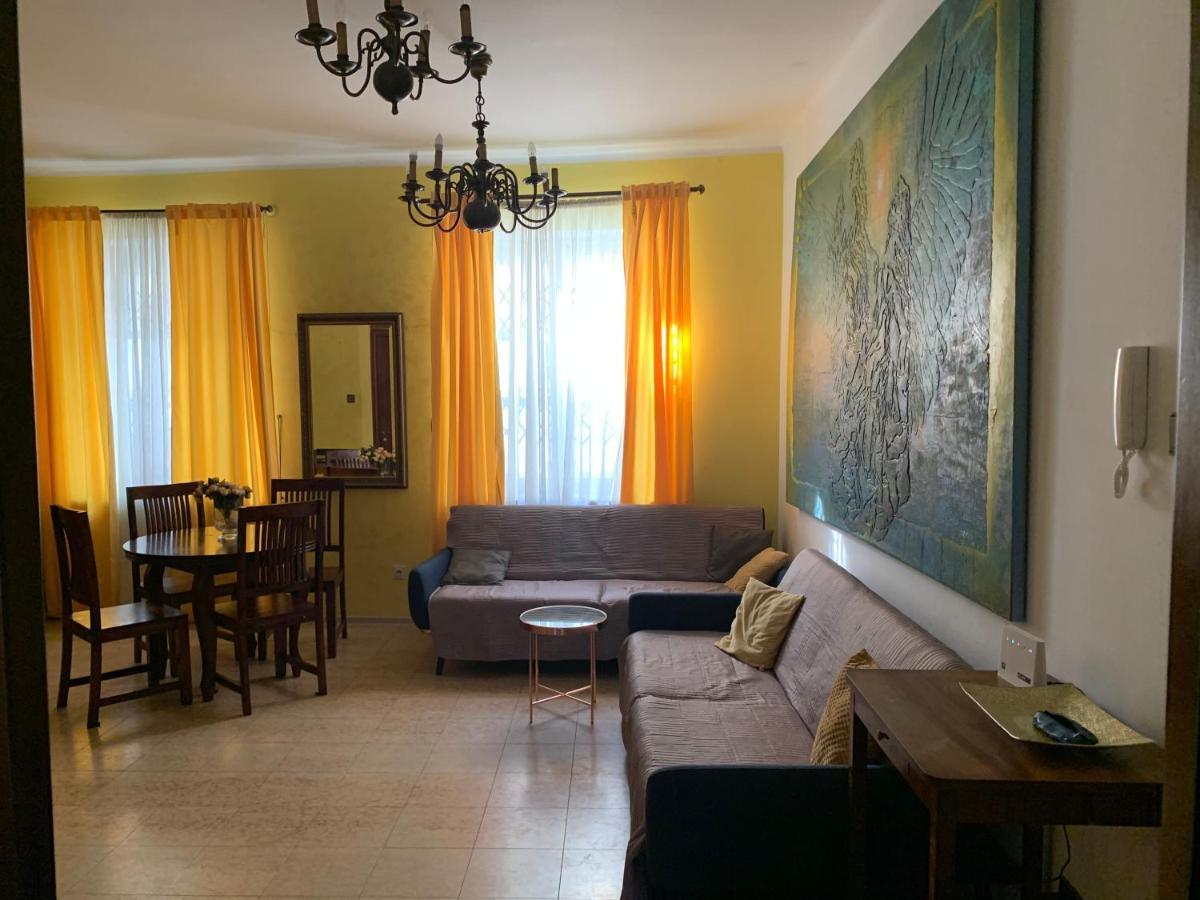 Apartment Beautiful And Charming In The Heart Of The Old Town *