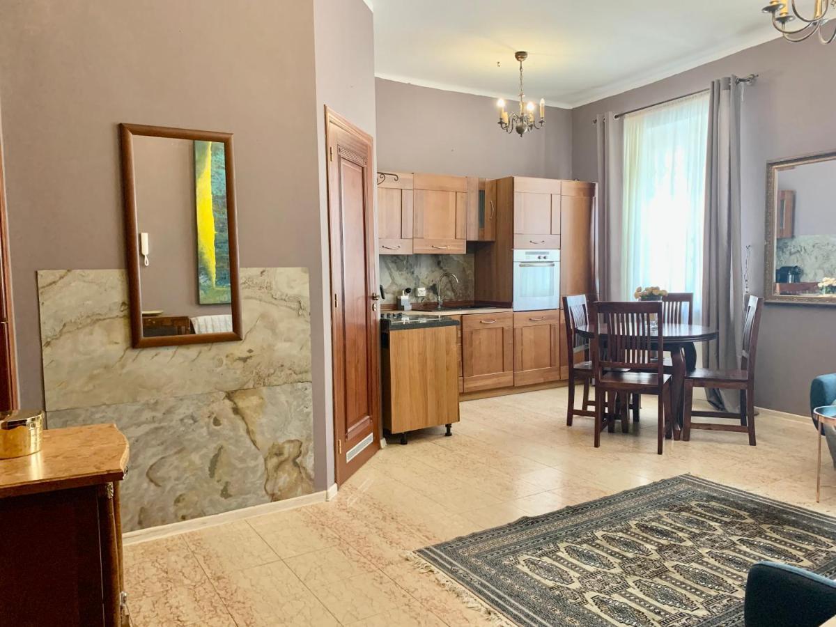 Apartment Beautiful And Charming In The Heart Of The Old Town Warsaw